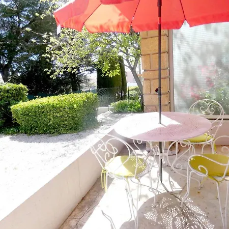T2 A Six-fours - Terrasse Et Proximite - Securisee - Fr-1-316-232 * Six-Fours-les-Plages